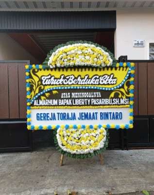 Papan Bunga Duka di Panggul